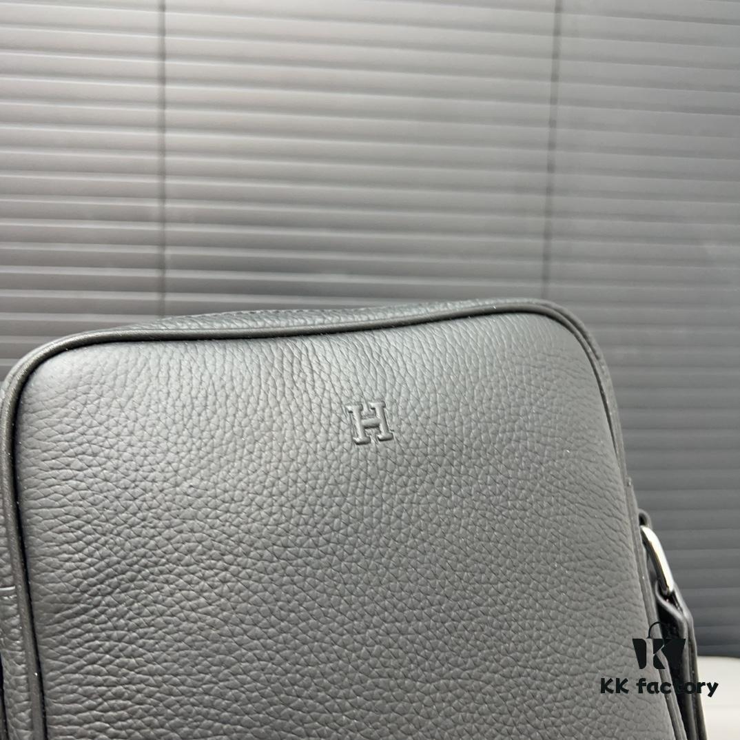 Hermès Embossed Shoulder Bag for Men, Genuine Leather Crossbody Bag, Casual and Business Style, Crafted with Precision Inlay Workmanship, Classic and Versatile Design, Premium Quality, Comes with Dust Bag, 22 x 20 cm