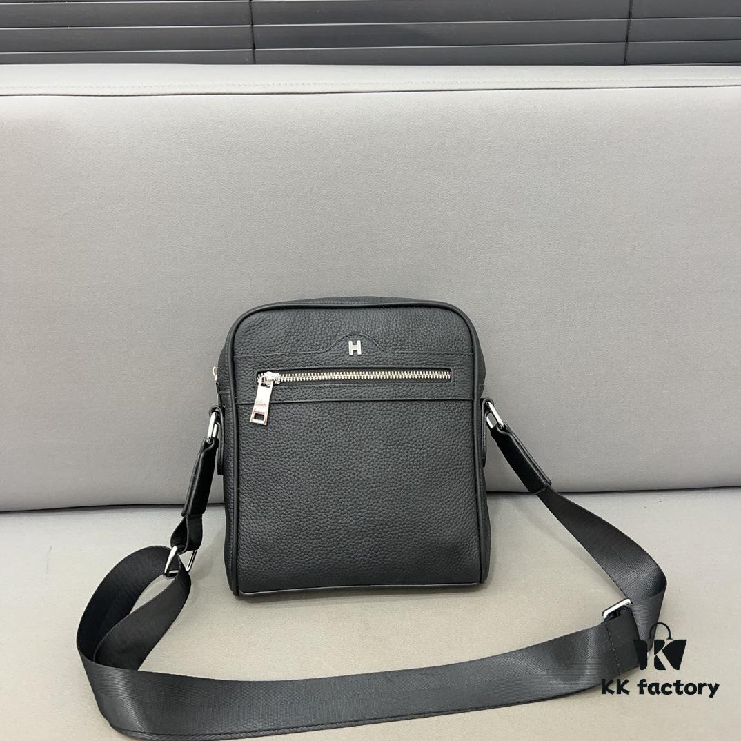 Hermès Embossed Shoulder Bag for Men, Leather Crossbody Bag, Casual Business Style, Exquisite Inlay Craftsmanship, Classic and Versatile Design