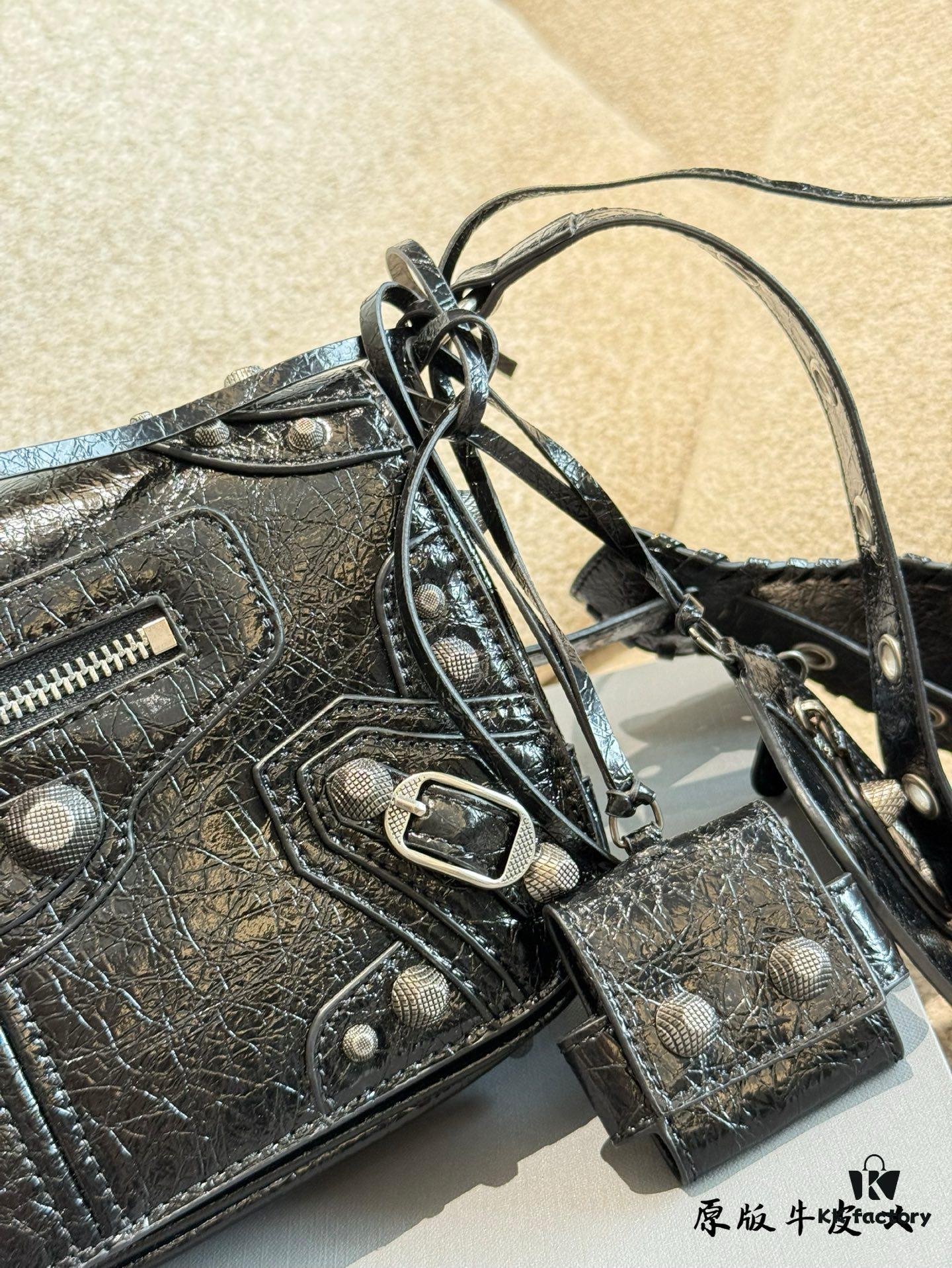 Genuine Cowhide Balenciaga Le Cagole Motorcycle Bag, Jay Chou's Camera Bag Style