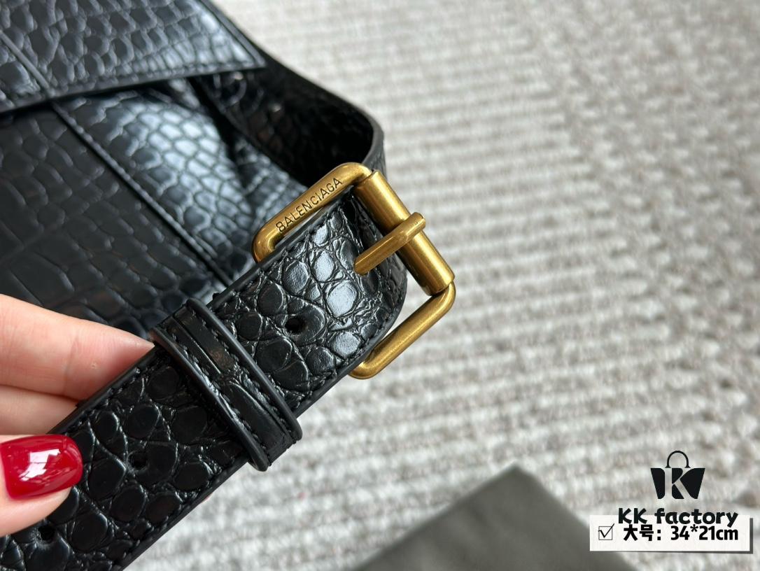 Balenciaga Downtown New Hourglass Shape Bag 160 with Box!!