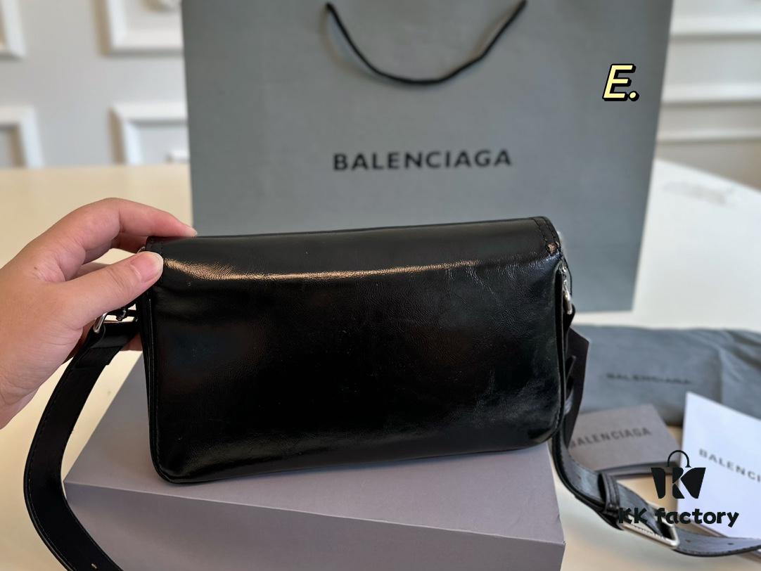 Balenciaga Paris BB Soft Chain Bag Crossbody Bag