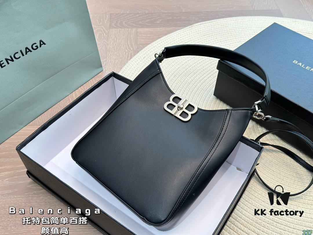 Balenciaga Unisex New Arrival Original Fabric High-Quality Single Order Item