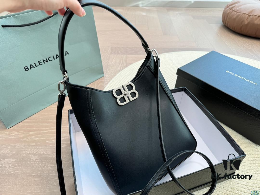 Balenciaga Unisex New Arrival Original Fabric High-Quality Single Order Item