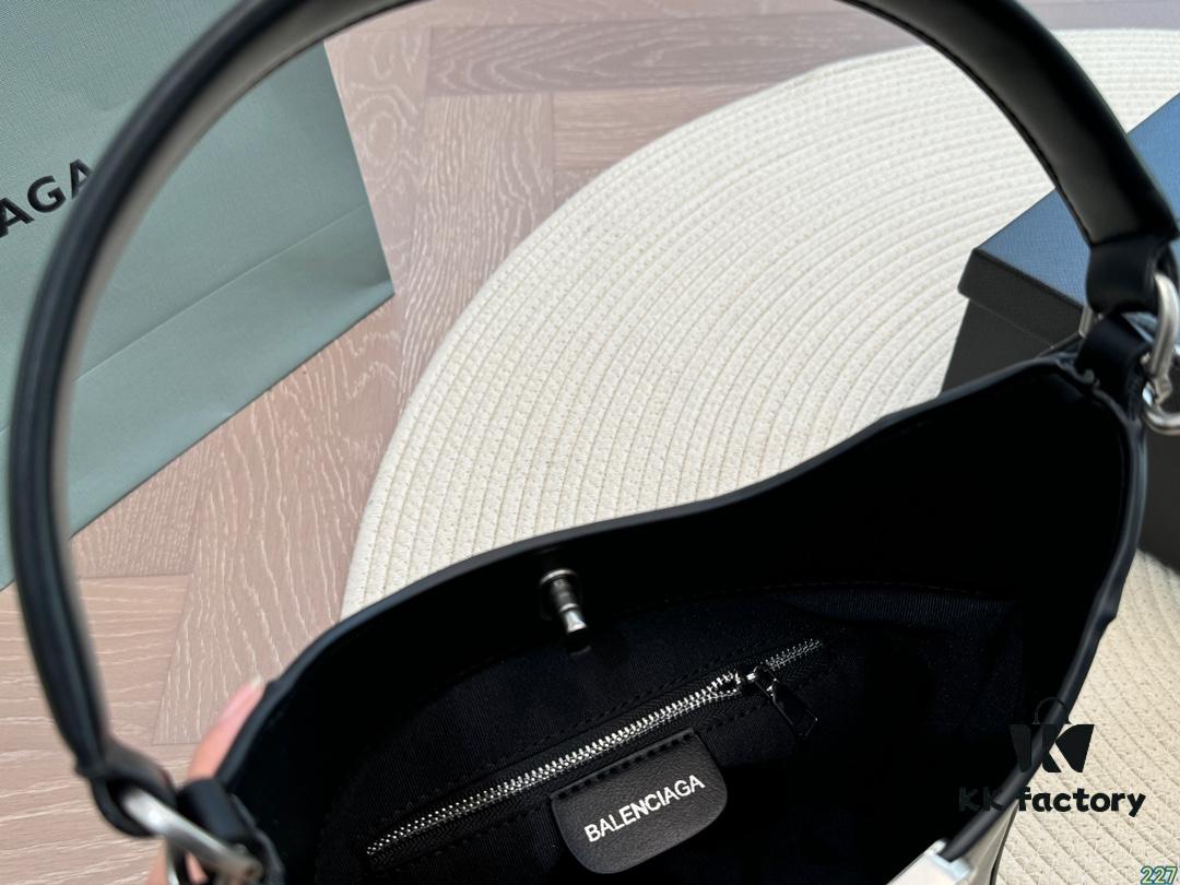 Balenciaga Unisex New Arrival Original Fabric High-Quality Single Order Item