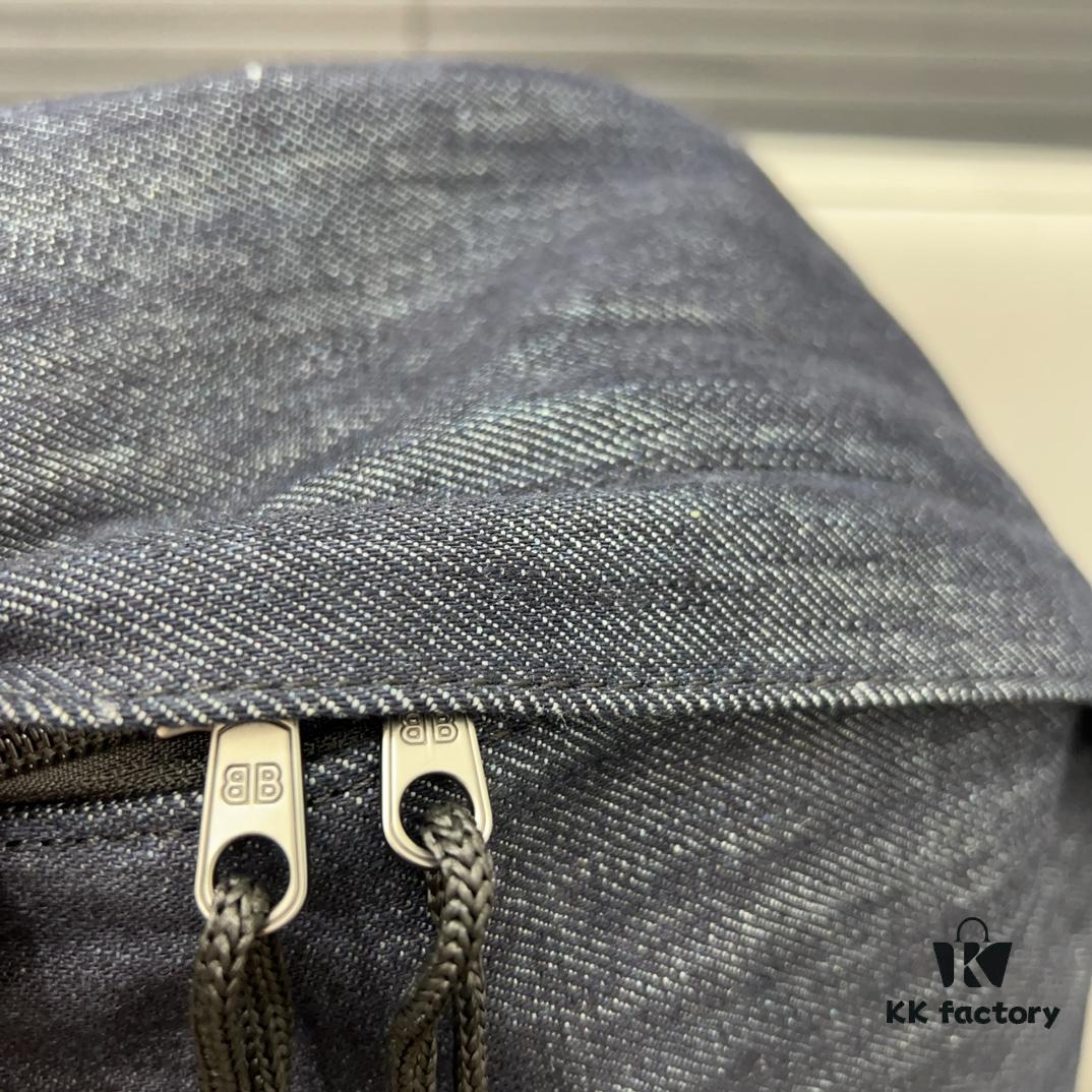 Balecntaga Balenciaga Unisex Backpack, Classic Replica Design with Precision Inlay Workmanship, 42 x 33 cm