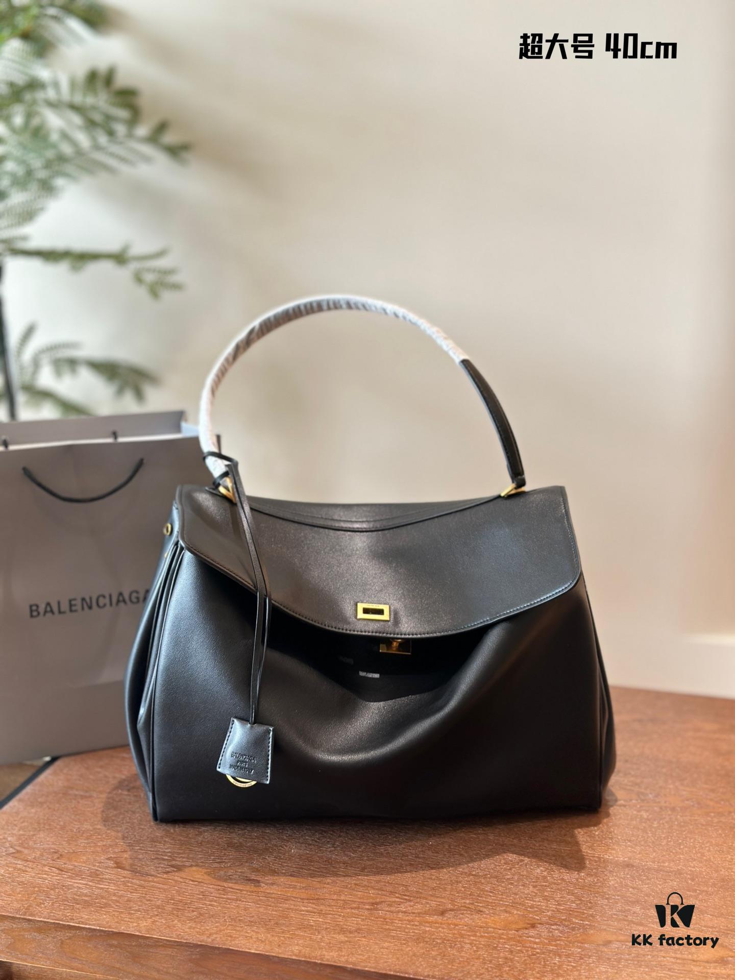 Oversized Balenciaga Rodeo – New Arrival