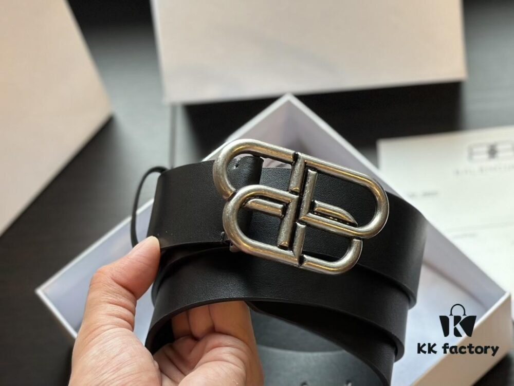 High-End Gift Box 🐆 Premium Foldable Luxury Packaging with Handle Bag