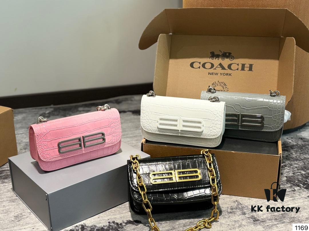 Balenciaga Gossip Bag: Why It's So Amazing