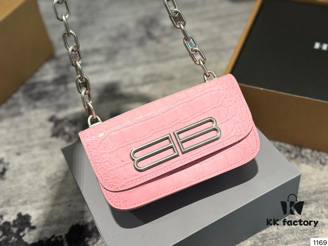 Balenciaga Gossip Bag: Why It's So Amazing