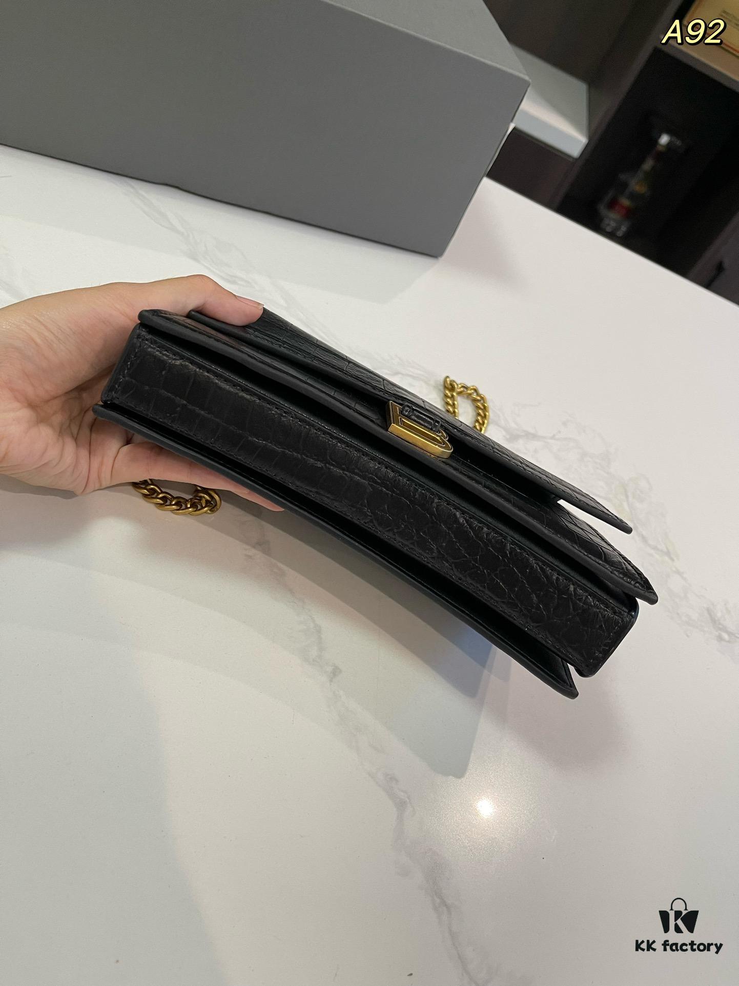 Genuine Leather Foldable Gift Box 🎁, Balenciaga Downtown Style New Arrival Hourglass Crocodile Pattern Unisex Bag