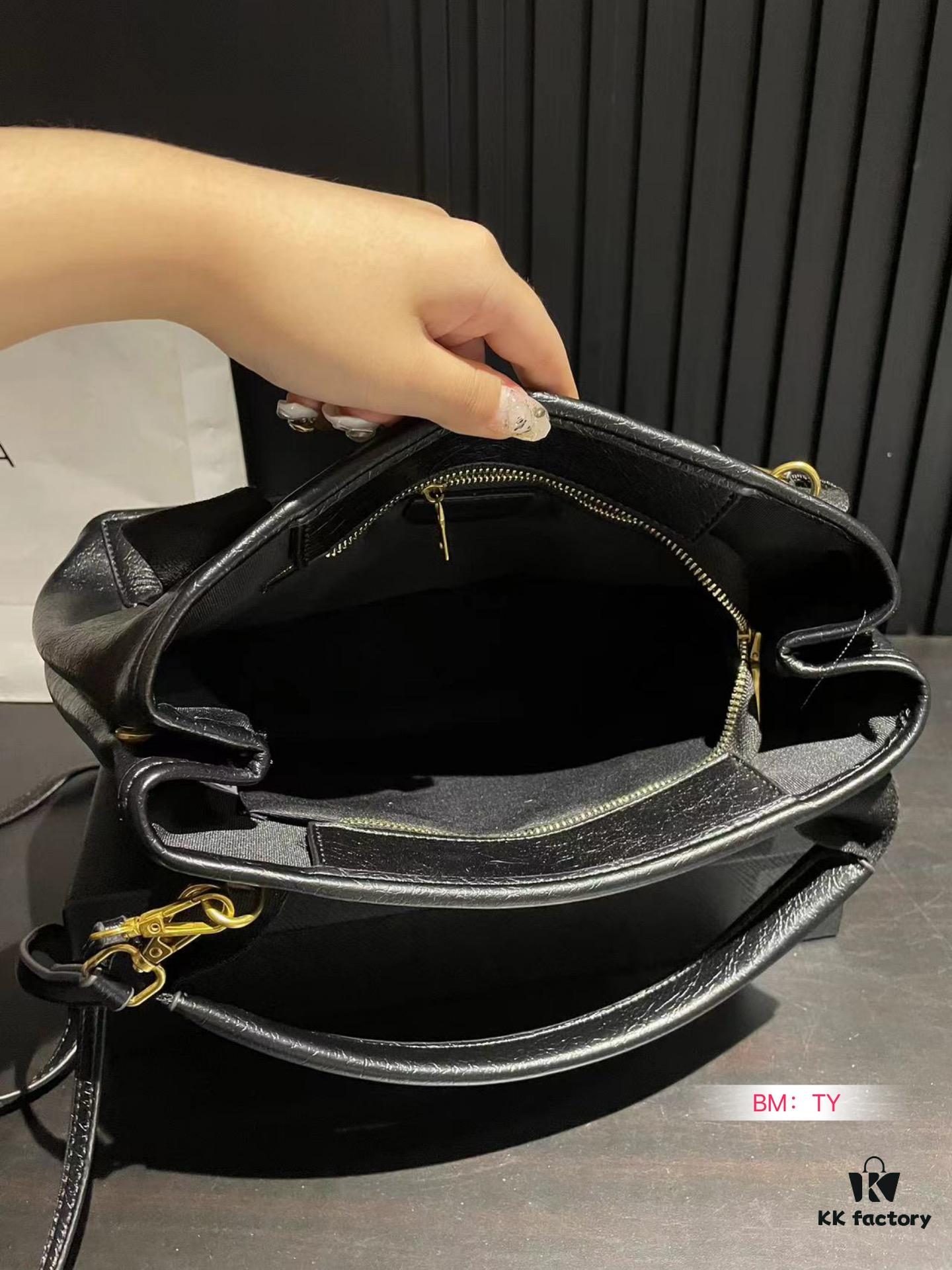 Balenciaga Tote Bag Small and Large Sizes Unisex Casual Stylish Lightweight Spacious Minimalist Design