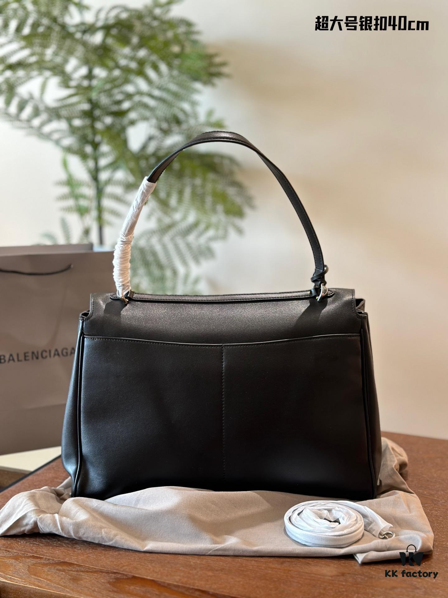 Oversized Balenciaga Rodeo – New Arrival