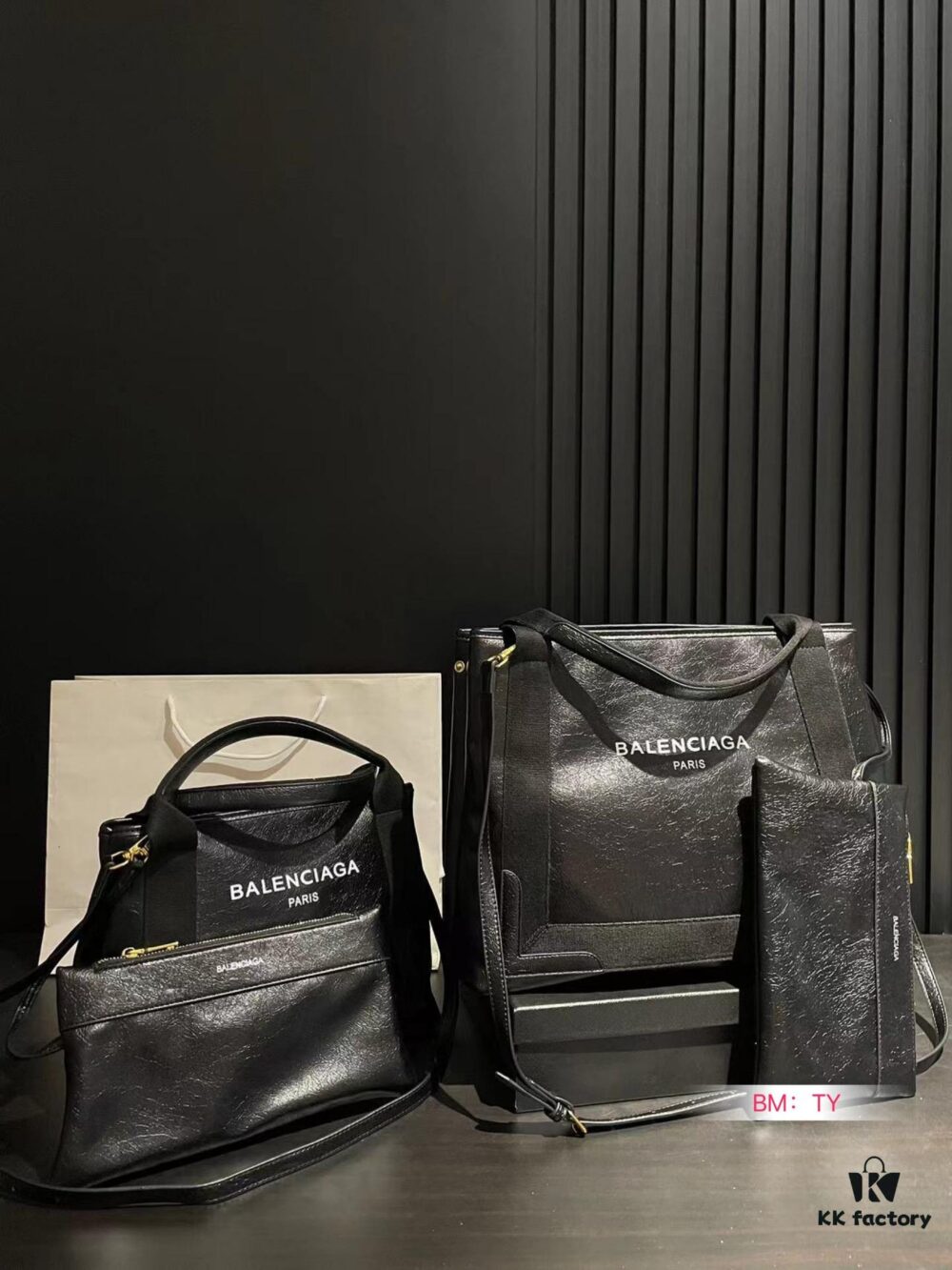 Balenciaga Tote Bag Small and Large Sizes Unisex Casual Stylish Lightweight Spacious Minimalist Design