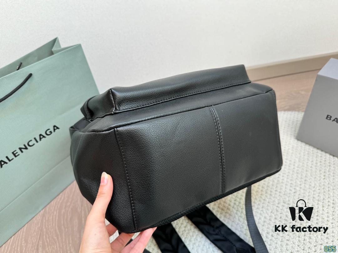 Balenciaga Backpack Unisex Casual Stylish Lightweight Spacious 30x39