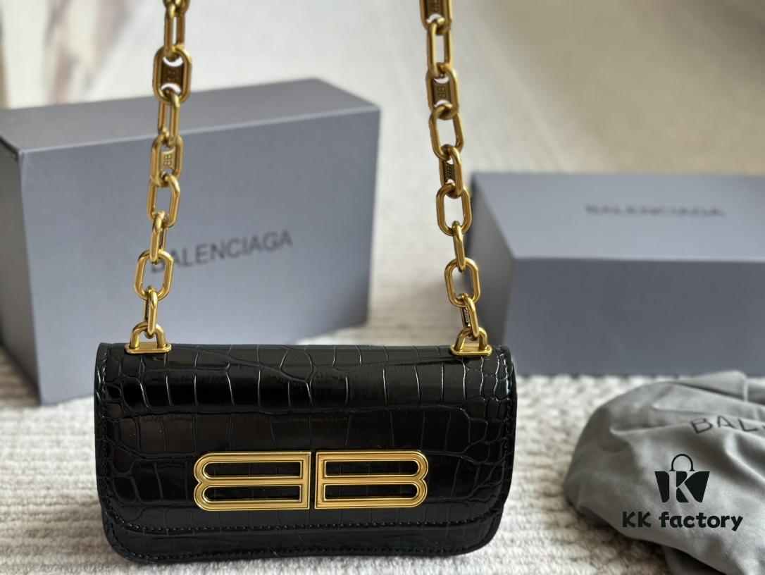 Why the Balenciaga Gossip Bag is So Amazing