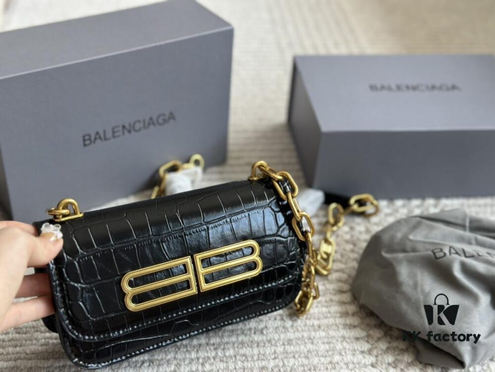 How Amazing is the Balenciaga Gossip Bag?