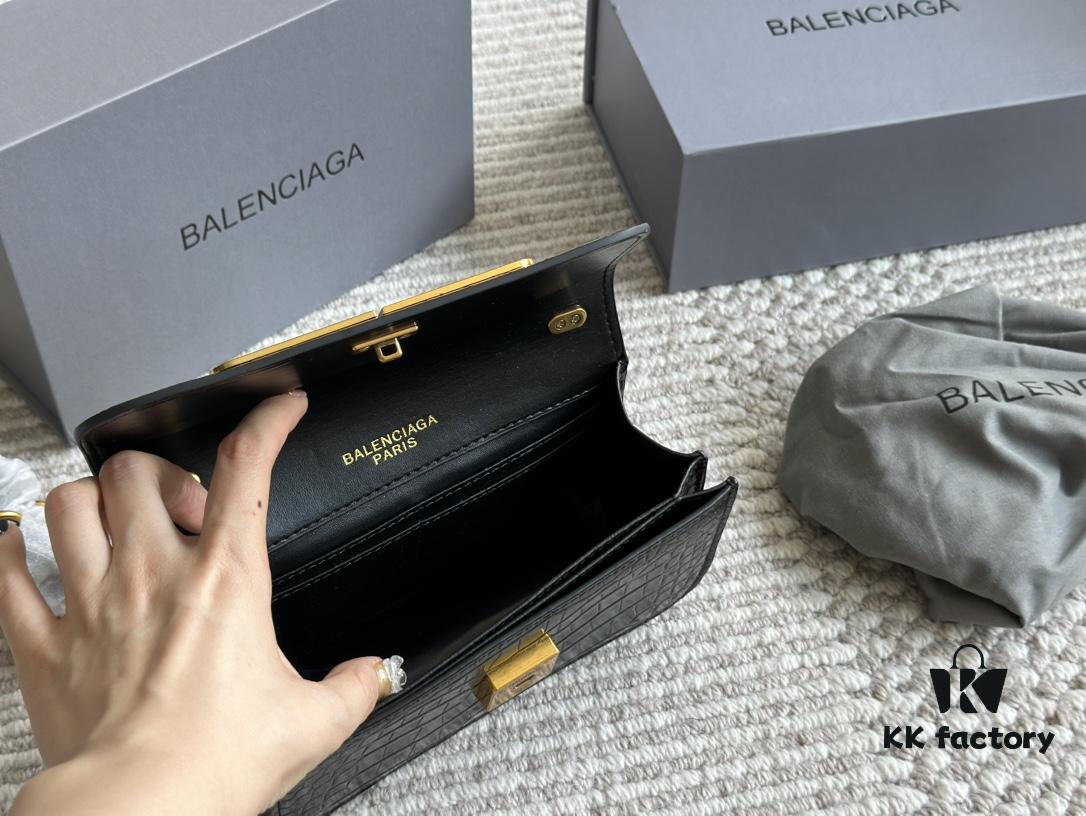 Why the Balenciaga Gossip Bag is So Amazing