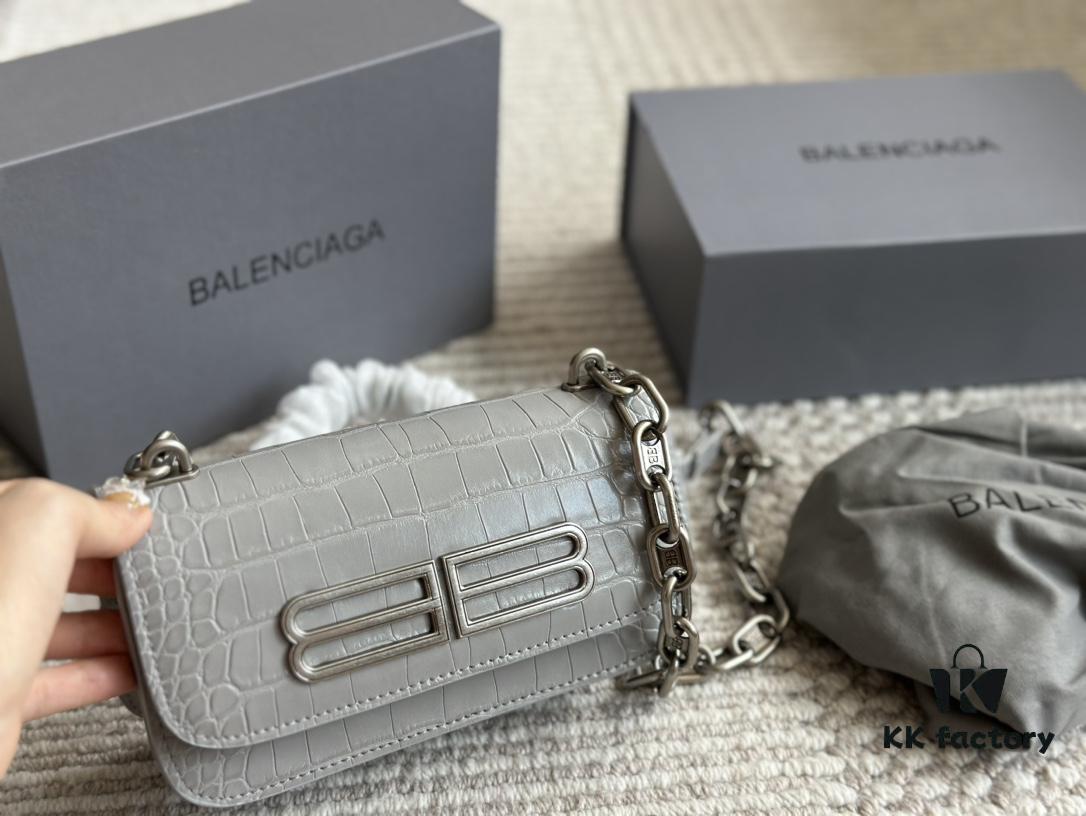How Amazing is the Balenciaga Gossip Bag?