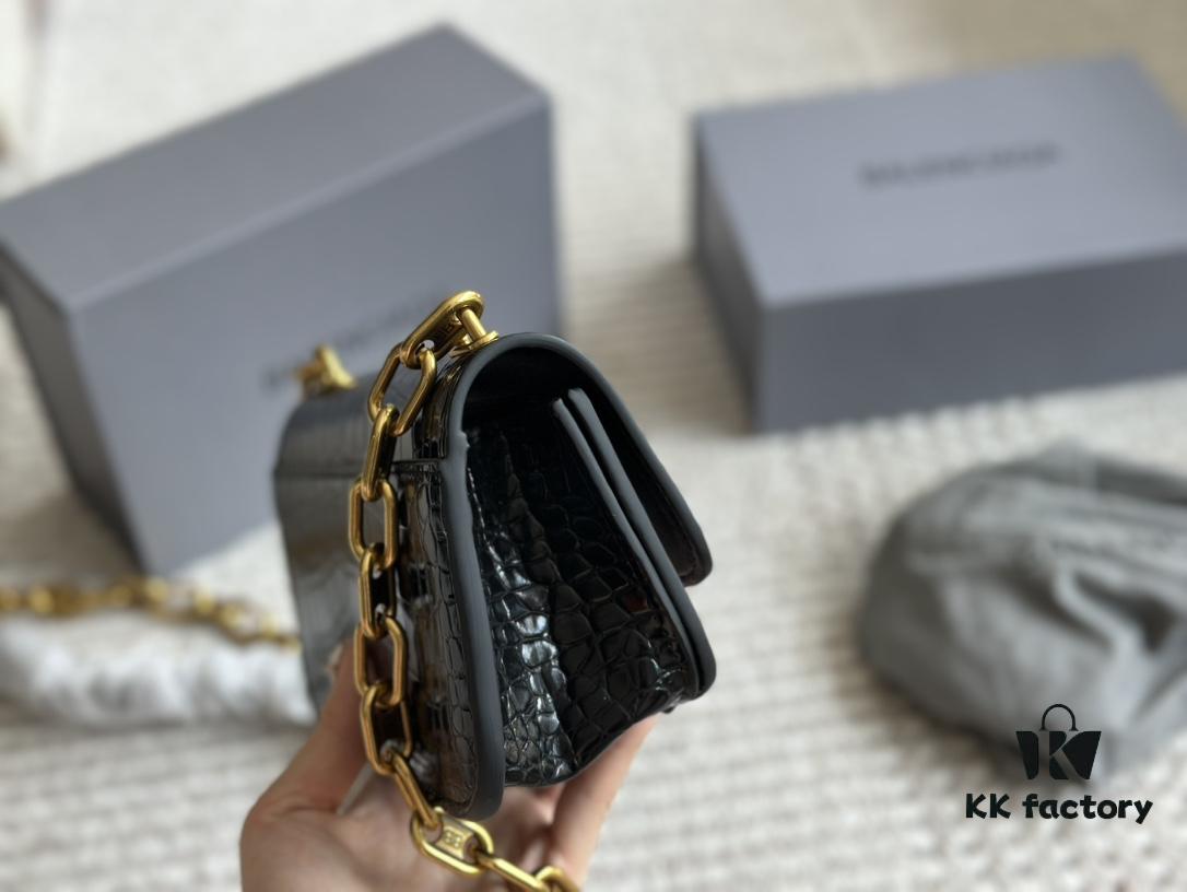 Why the Balenciaga Gossip Bag is So Amazing