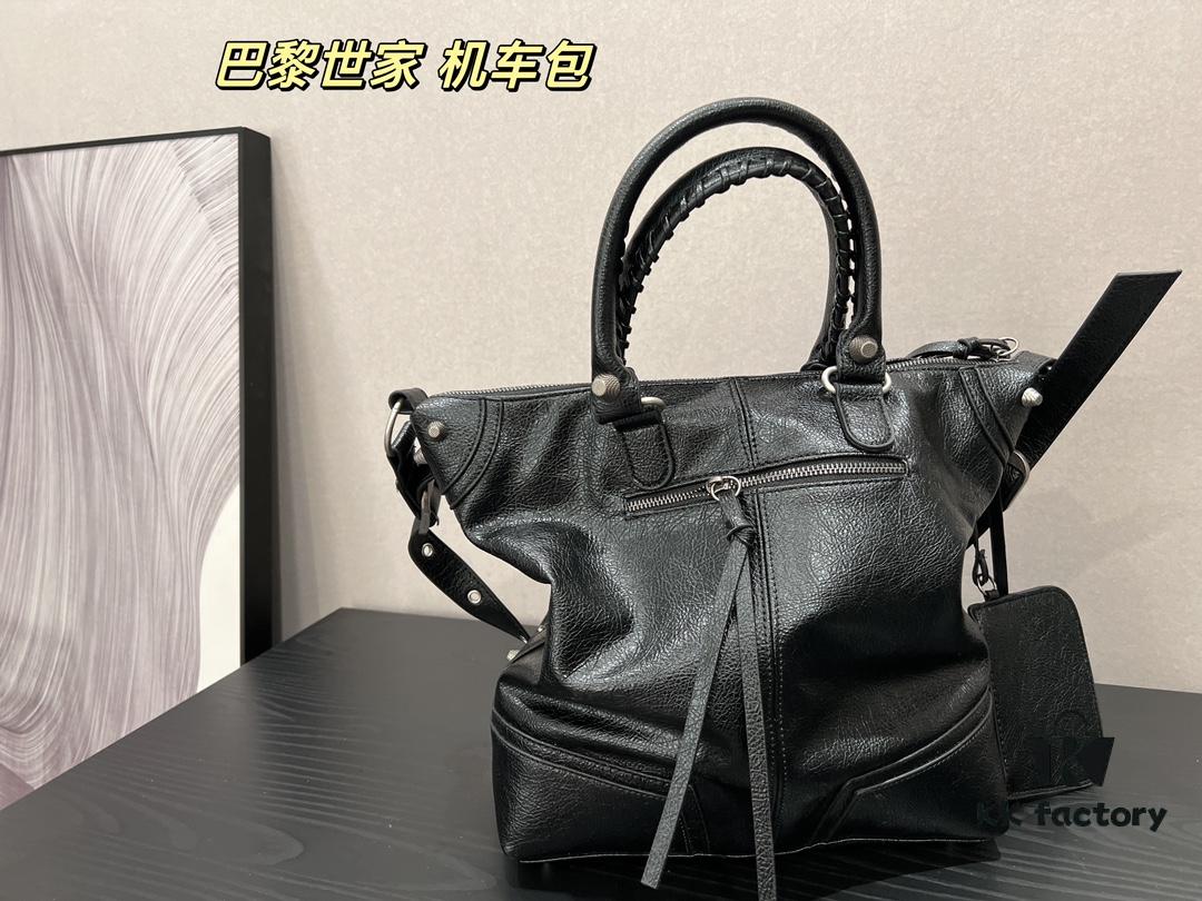 Balenciaga Motorcycle Bag - Classic Vision for the Future, Stylish Unisex Design