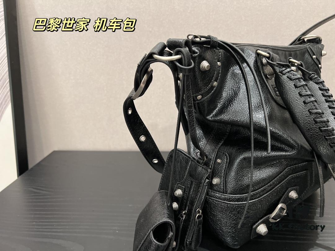 Balenciaga Motorcycle Bag - Classic Vision for the Future, Stylish Unisex Design