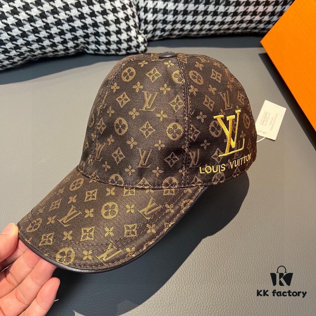 LV (Louis Vuitton) New Arrival Original Order Baseball Cap, Monogram Embroidery, 1:1 Precision Mold Customization, Authentic Monogram Fabric, Heavy Embroidery, Exquisite Craftsmanship