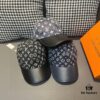 Box and Cloth Bag Included, LV (Louis Vuitton) New Original Order Baseball Cap, Cowhide Leather Patchwork, 1:1 Mold Custom Made, Authentic Denim Fabric, Exquisite Craftsmanship, Premium Quality, Standard Head Circumference 56cm, Adjustable Strap