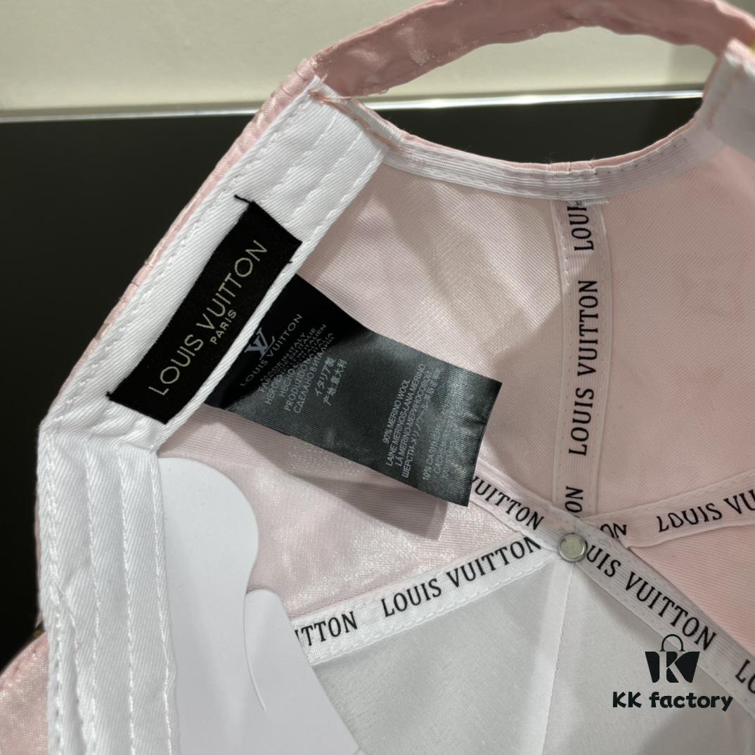 Dust Bag Included [LV] New Arrival Baseball Cap, Synchronized with Official Counter Release, Premium Design Perfectly Matchable, Grab Yours Now! Hat, Fisherman Cap, Knit Cap