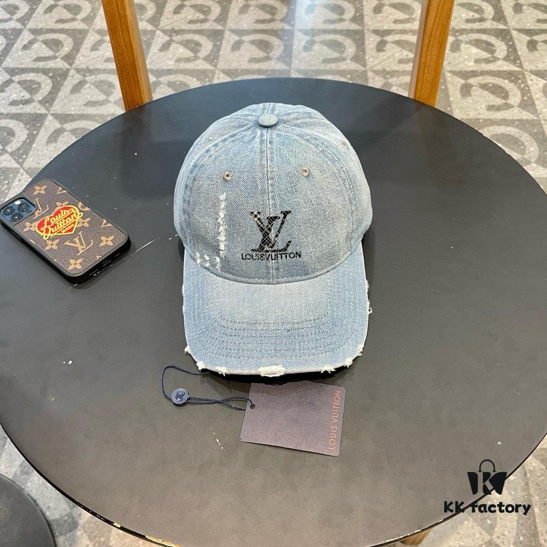Louis Vuitton LV Embroidered Baseball Cap, New Arrival from Official Counter, Unisex Sun Hat, Fisherman Cap, Knit Cap