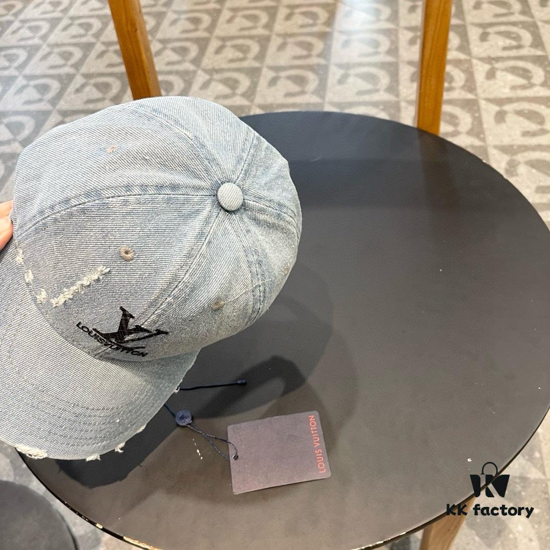 Louis Vuitton LV Embroidered Baseball Cap, New Arrival from Official Counter, Unisex Sun Hat, Fisherman Cap, Knit Cap