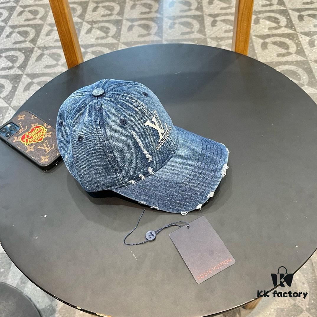Louis Vuitton LV Embroidered Baseball Cap, New Arrival from Official Counter, Unisex Sun Hat, Fisherman Cap, Knit Cap