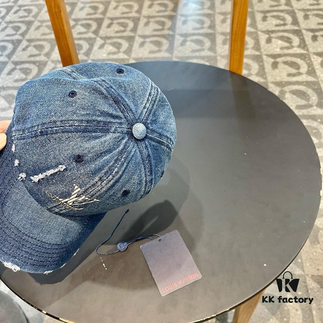 Louis Vuitton LV Embroidered Baseball Cap, New Arrival from Official Counter, Unisex Sun Hat, Fisherman Cap, Knit Cap