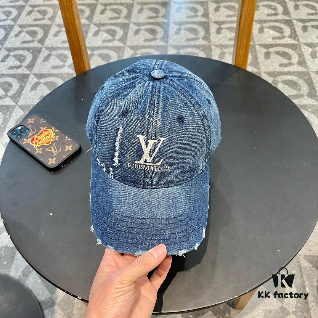 Louis Vuitton LV Embroidered Baseball Cap, New Arrival from Official Counter, Unisex Sun Hat, Fisherman Cap, Knit Cap