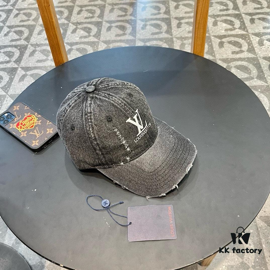 Louis Vuitton LV Embroidered Baseball Cap, New Arrival from Official Counter, Unisex Sun Hat, Fisherman Cap, Knit Cap