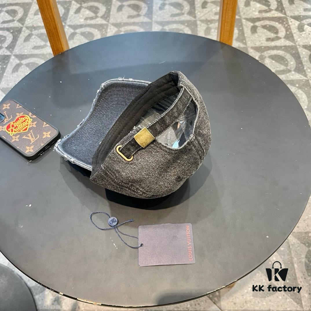 Louis Vuitton LV Embroidered Baseball Cap, New Arrival from Official Counter, Unisex Sun Hat, Fisherman Cap, Knit Cap