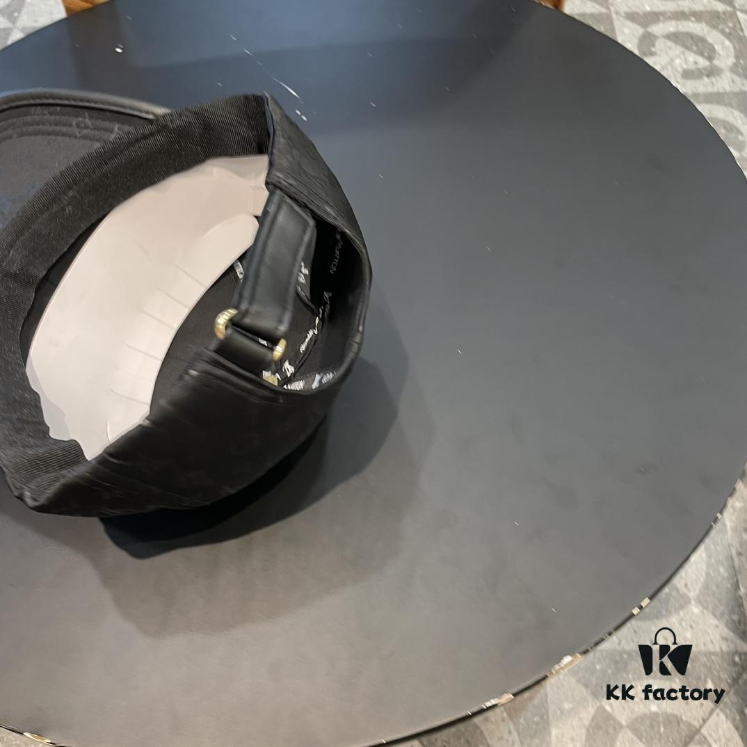 Louis Vuitton LV Embroidered Baseball Cap, New Arrival from Official Store, Unisex Sun Hat, Fisherman Cap, Knit Cap