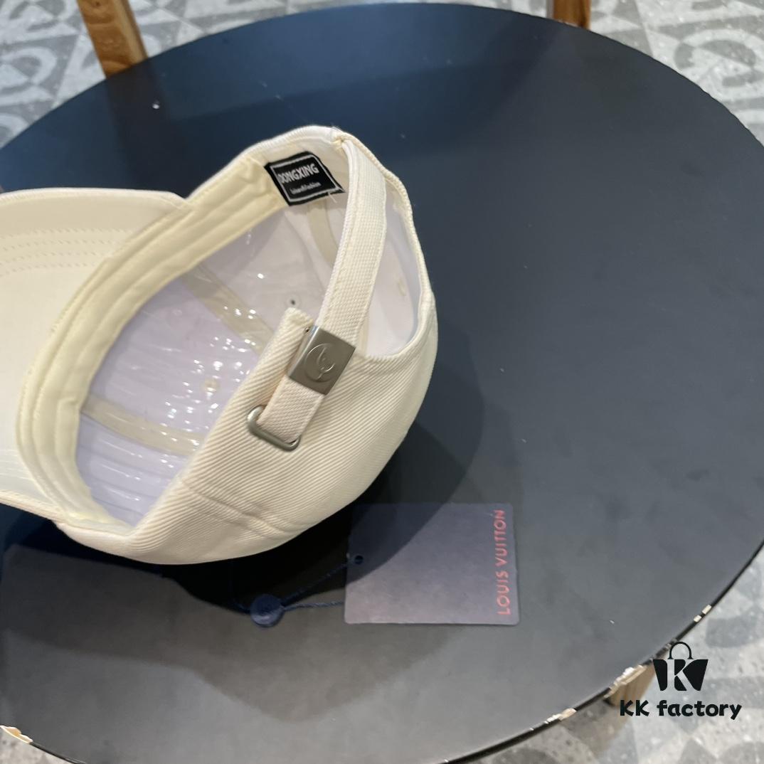 LV (Louis Vuitton) New Original Single Baseball Cap, Embossed Cowhide, 1:1 Mold Customized, Authentic Denim Fabric, Exquisite Craftsmanship, Excellent Quality, Basic Head Circumference 56cm, Adjustable Patch