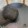 LV (Louis Vuitton) New Original Single Baseball Cap, Embossed Cowhide, 1:1 Mold Customized, Authentic Denim Fabric, Exquisite Craftsmanship, Excellent Quality, Basic Head Circumference 56cm, Adjustable Patch