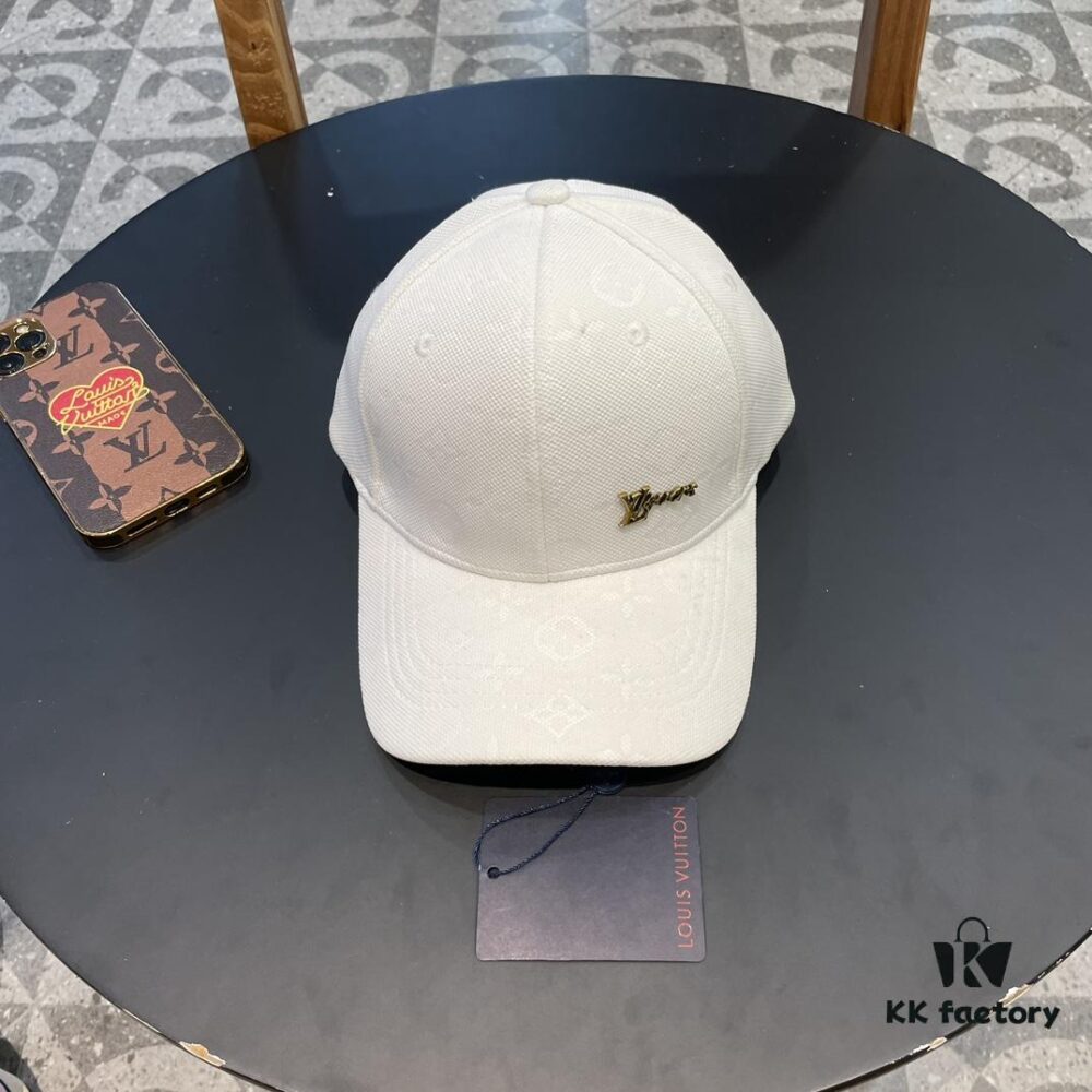 LV (Louis Vuitton) New Original Single Baseball Cap, Embossed Cowhide, 1:1 Mold Customized, Authentic Denim Fabric, Exquisite Craftsmanship, Excellent Quality, Basic Head Circumference 56cm, Adjustable Patch