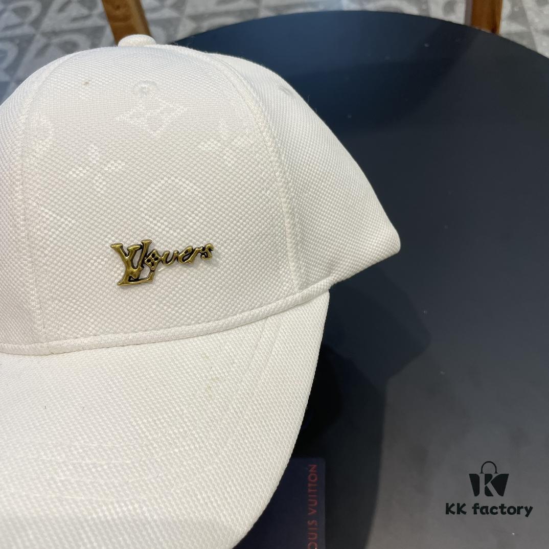 LV (Louis Vuitton) New Original Single Baseball Cap, Embossed Cowhide, 1:1 Mold Customized, Authentic Denim Fabric, Exquisite Craftsmanship, Excellent Quality, Basic Head Circumference 56cm, Adjustable Patch