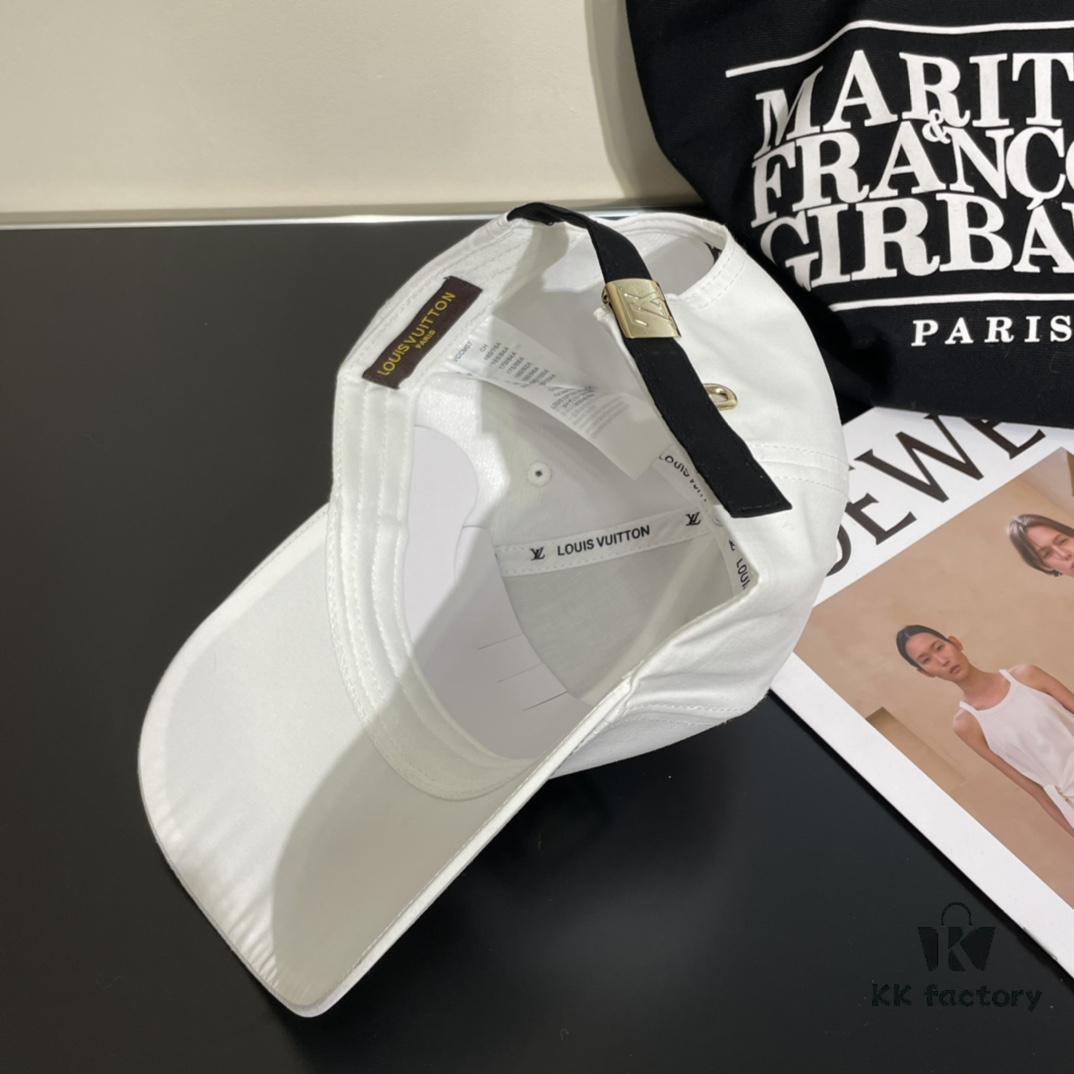 LV Louis Vuitton Original Embroidered Baseball Cap, Store Hot-Selling Style, Cotton Lining, Lightweight and Breathable