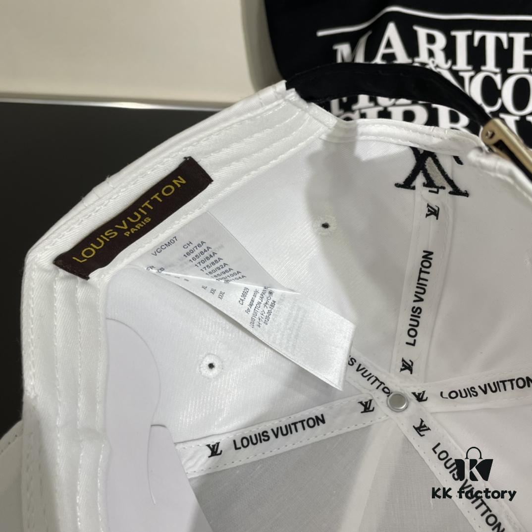 LV Louis Vuitton Original Embroidered Baseball Cap, Store Hot-Selling Style, Cotton Lining, Lightweight and Breathable