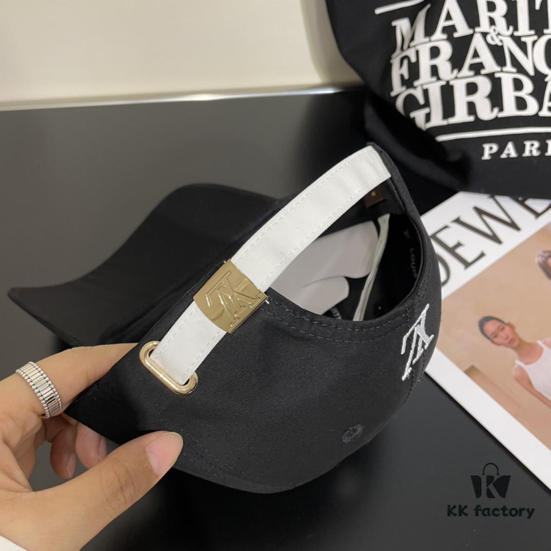 LV Louis Vuitton Original Embroidered Baseball Cap, Store Hot-Selling Style, Cotton Lining, Lightweight and Breathable