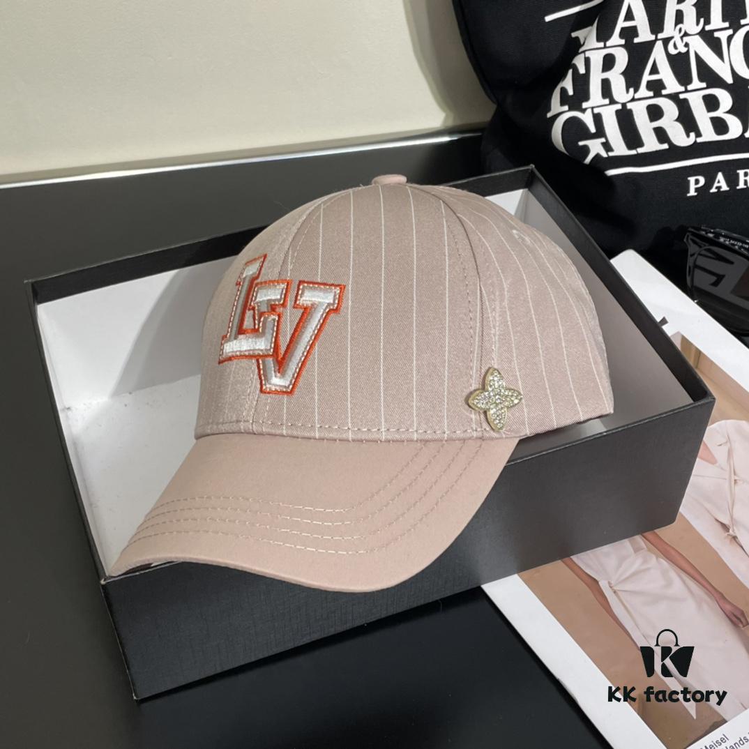 Louis Vuitton LV Embroidered Baseball Cap, New Arrival from Official Counter, Unisex Sun Hat, Fisherman Cap, Knit Cap