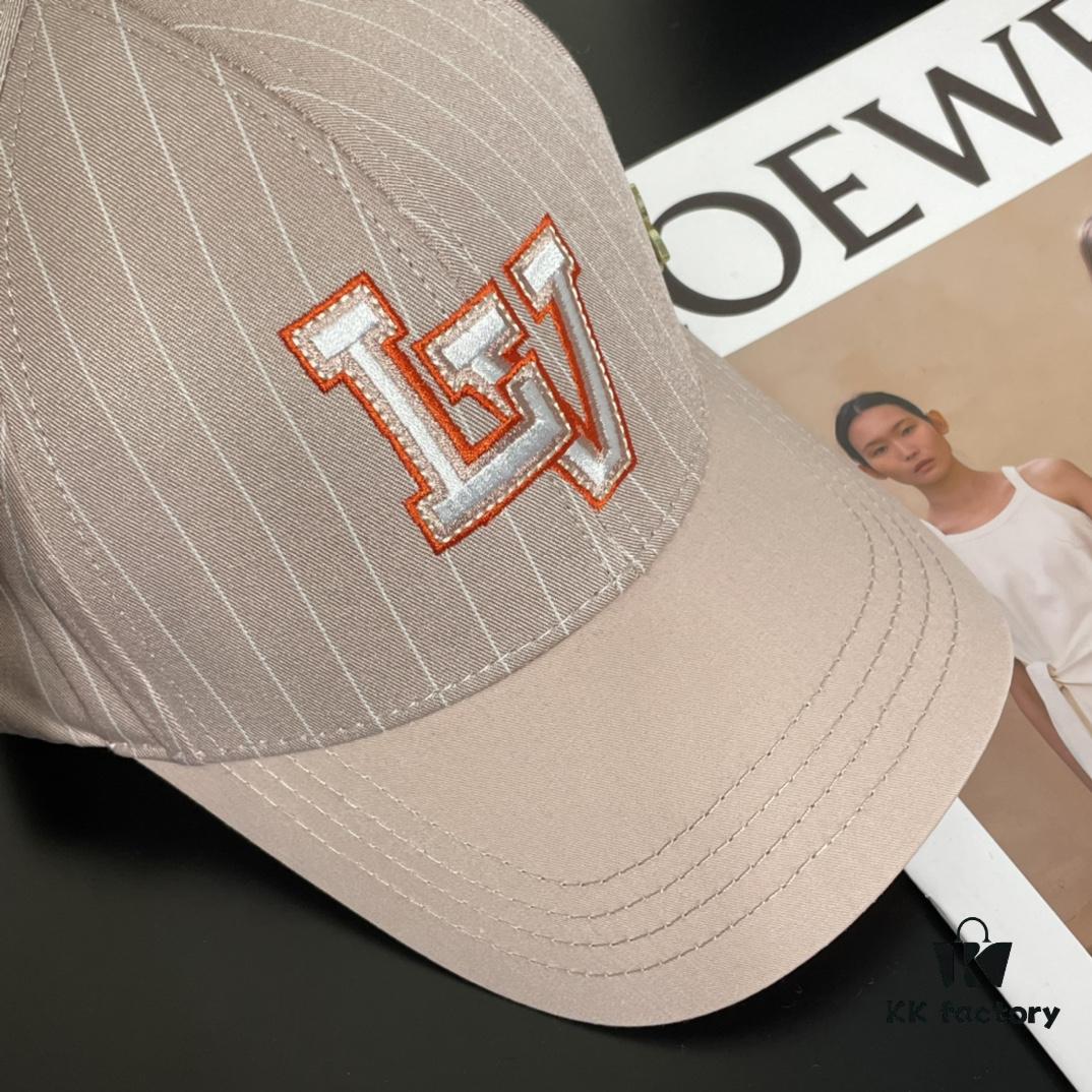 Louis Vuitton LV Embroidered Baseball Cap, New Arrival from Official Counter, Unisex Sun Hat, Fisherman Cap, Knit Cap