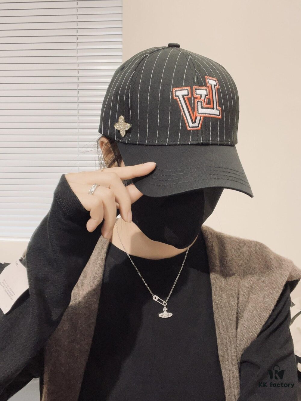 Louis Vuitton LV Embroidered Baseball Cap, New Arrival from Official Counter, Unisex Sun Hat, Fisherman Cap, Knit Cap