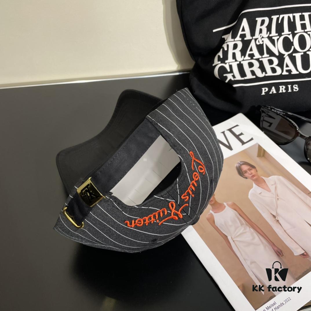 Louis Vuitton LV Embroidered Baseball Cap, New Arrival from Official Counter, Unisex Sun Hat, Fisherman Cap, Knit Cap