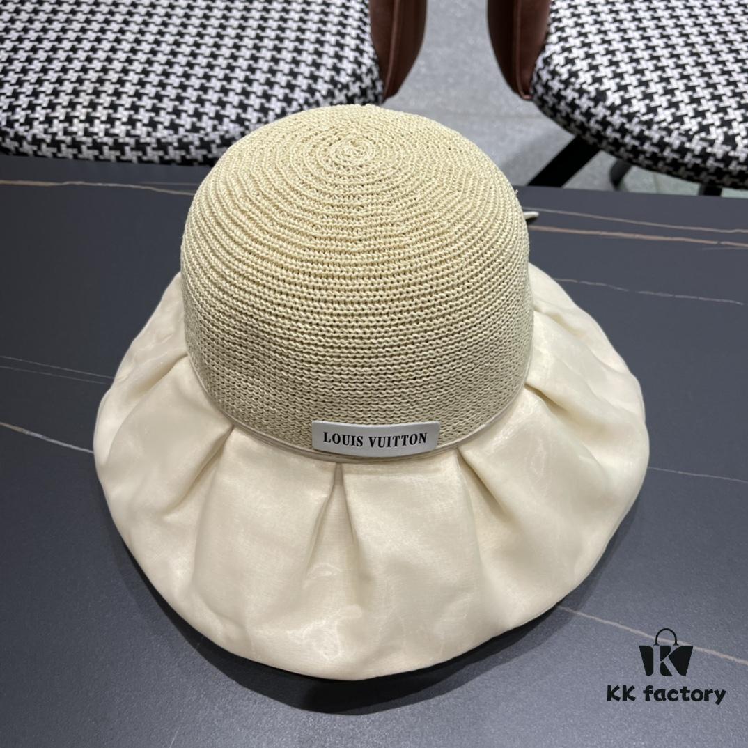 LV Louis Vuitton Bucket Hat, Must-Have for Outings, Very Flattering Face-Slimming Design