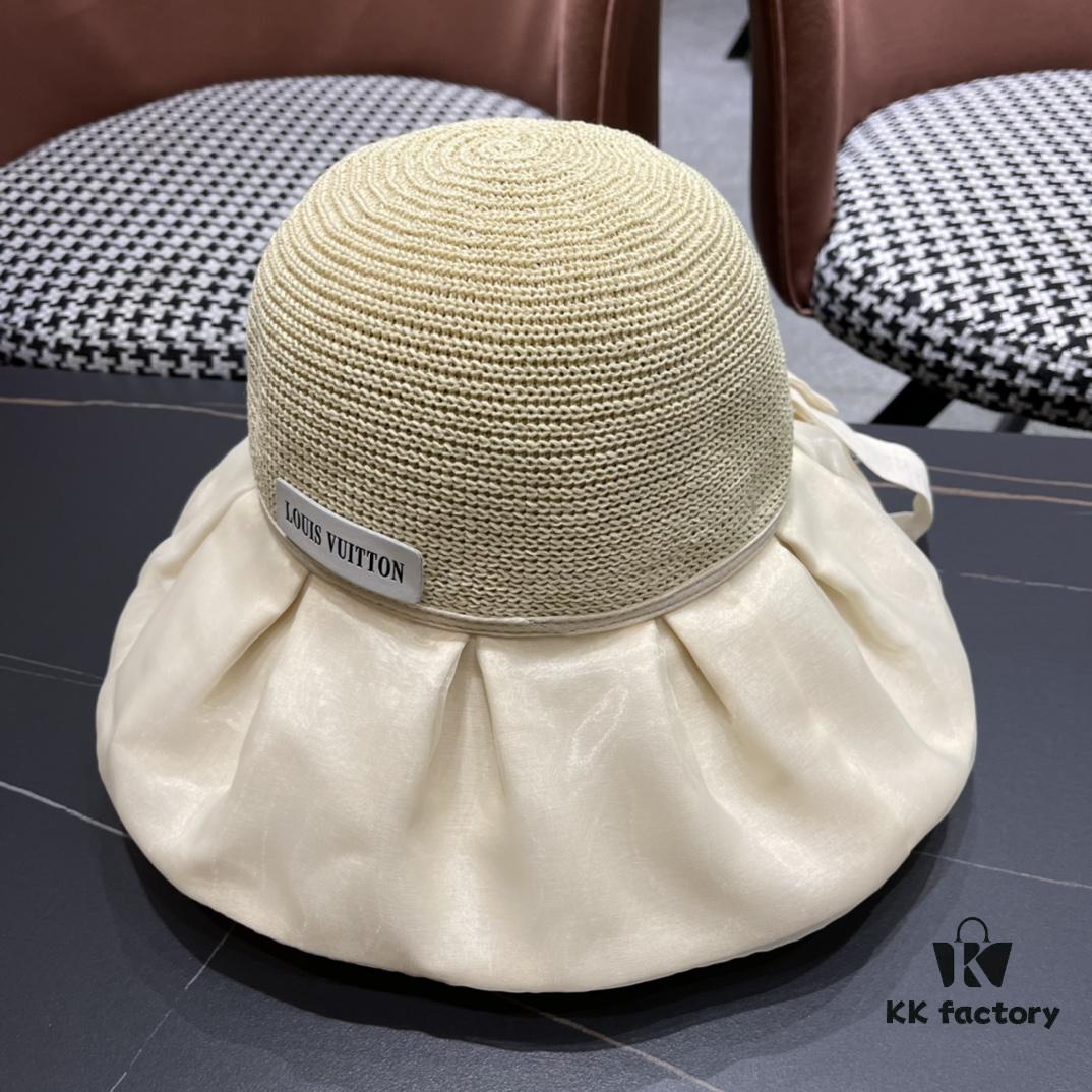 LV Louis Vuitton Bucket Hat, Must-Have for Outings, Very Flattering Face-Slimming Design