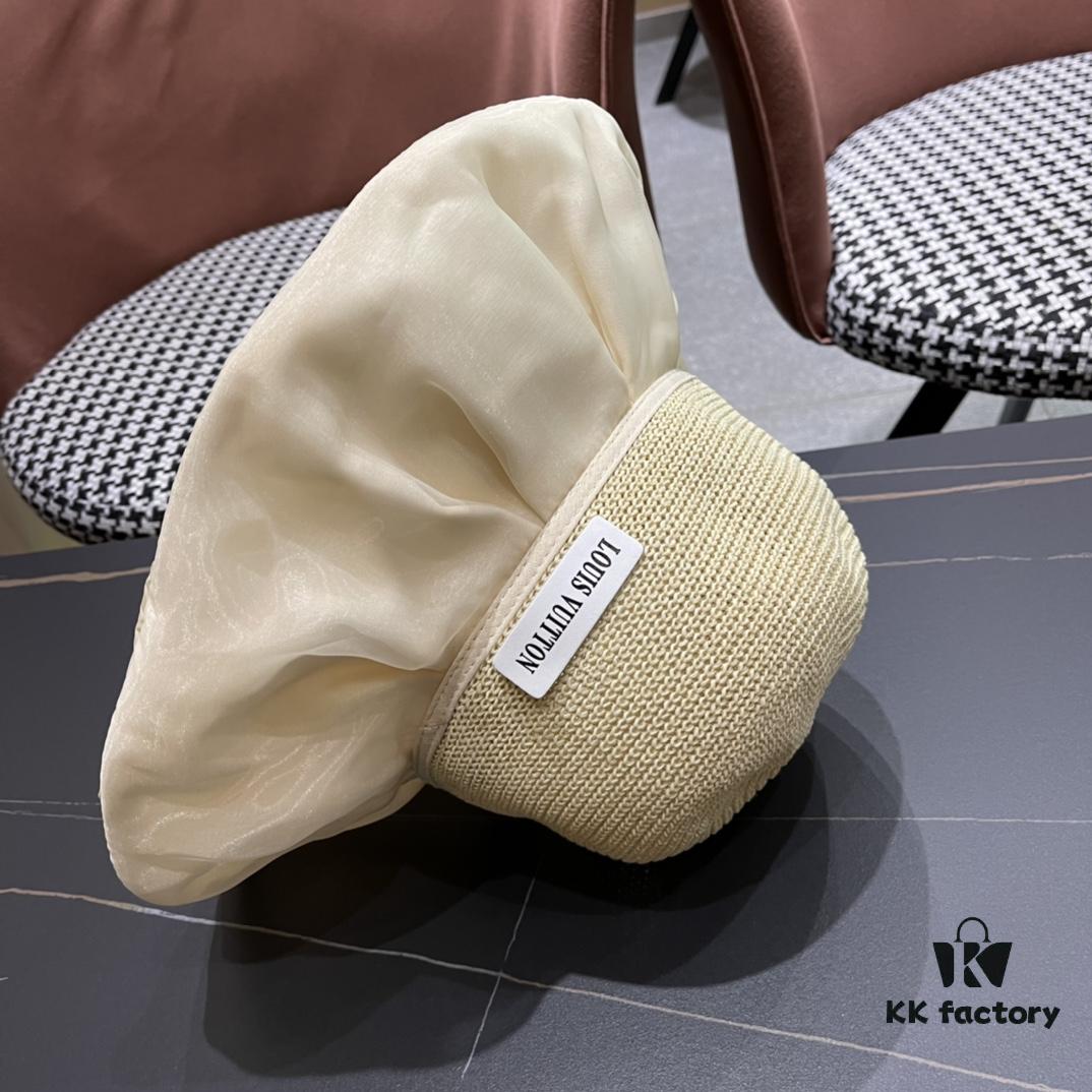 LV Louis Vuitton Bucket Hat, Must-Have for Outings, Very Flattering Face-Slimming Design